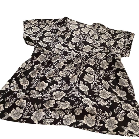 Mario Serrani Italy Black White Floral Swim Cover/Top/Kimono- Size XXL V-Neck - Picture 5 of 8